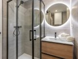 Les cabines de douche modernes avec des fonctionnalités avancées : allier pratique et esthétisme